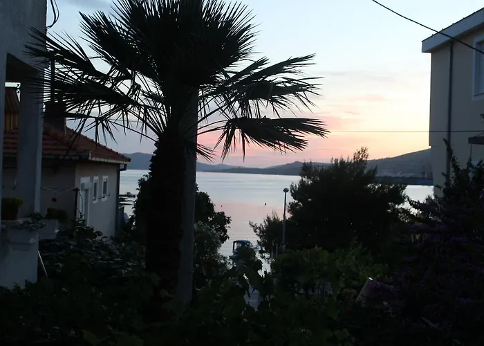 Cherie * 特罗吉尔